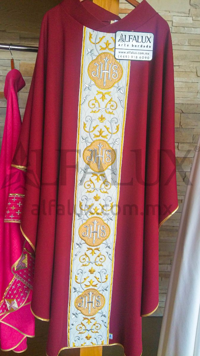 07 JHS Rojo Quemado Central Brocado 823